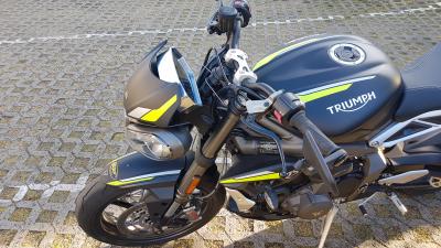 Preview: CNC Schutzcase für das 765 RS Dashboard silber (gefräst)